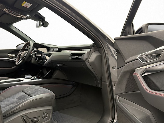 Audi Q8 28 of 30