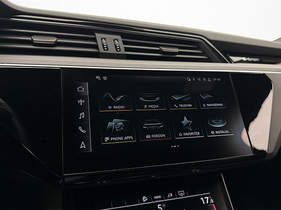 Audi Q8 21 of 30