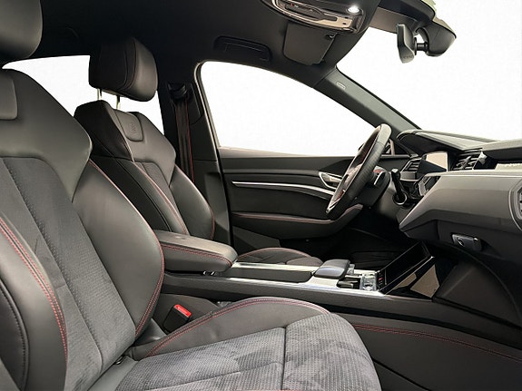 Audi Q8 27 of 30