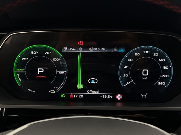 Audi Q8 16 of 30