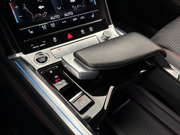Audi Q8 24 of 30