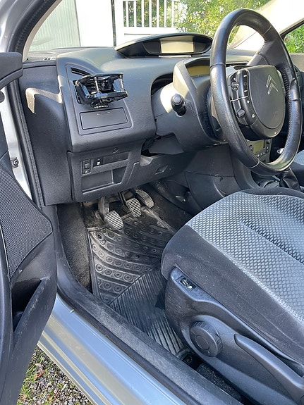 Citroen C4 6 of 9