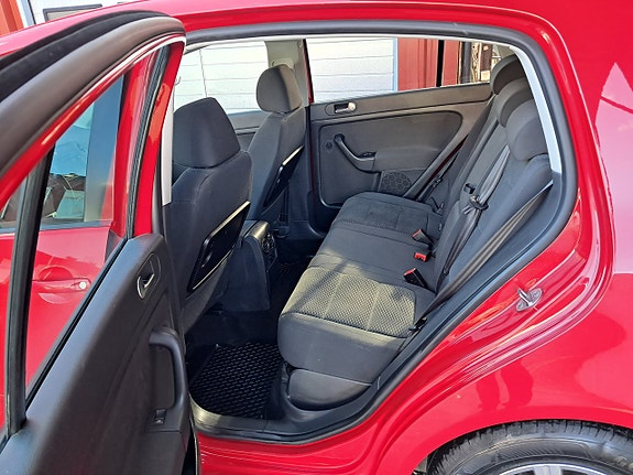 Volkswagen Golf Plus 11 of 17