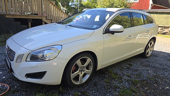 Volvo V60 3 of 7