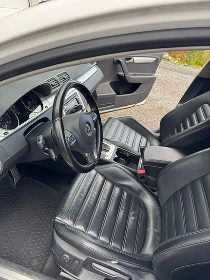 Volkswagen Passat Alltrack 7 of 8