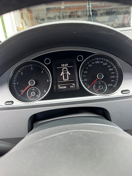Volkswagen Passat Alltrack 5 of 8