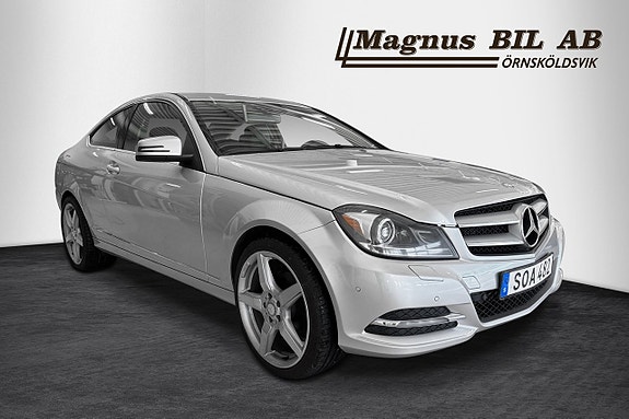 Mercedes-Benz C180 3 of 7