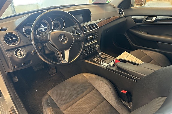Mercedes-Benz C180 7 of 7