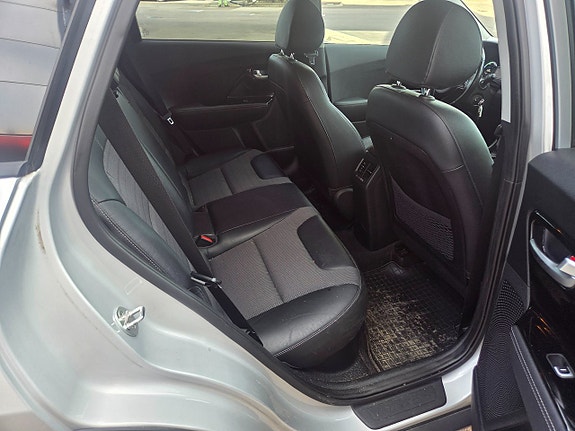 Kia Niro 9 of 21