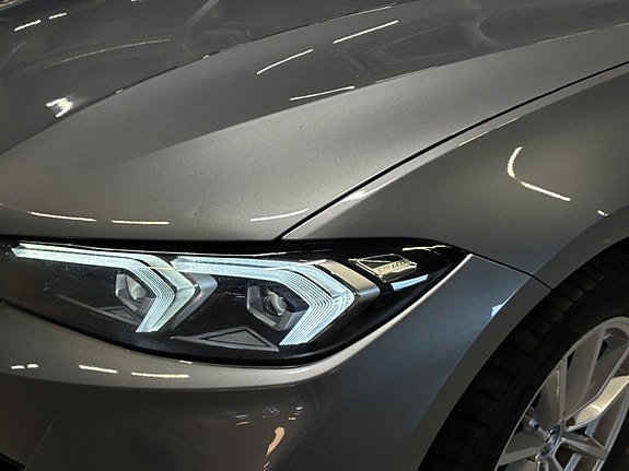 BMW 330e 9 of 23