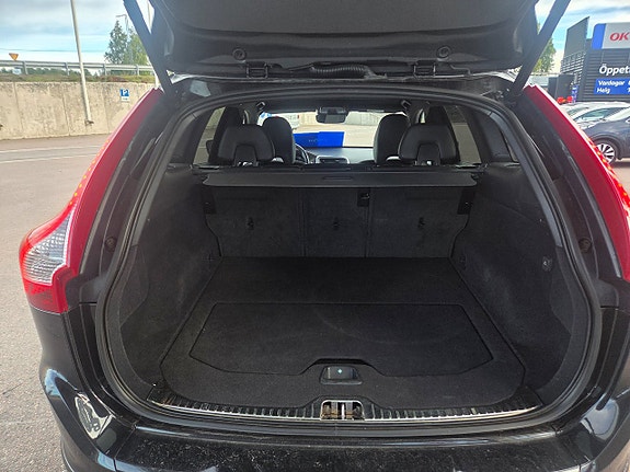 Volvo XC60 9 of 24