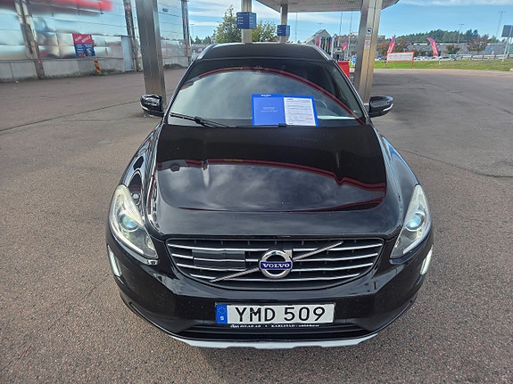 Volvo XC60 17 of 24