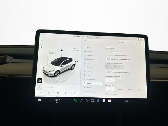 Tesla Model Y 29 of 30