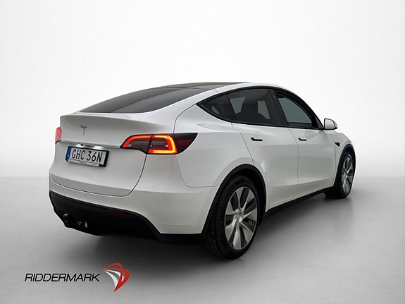 Tesla Model Y 9 of 30