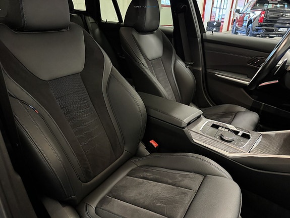 BMW 330e 19 of 24