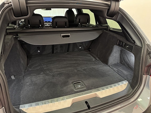 BMW 330e 12 of 24