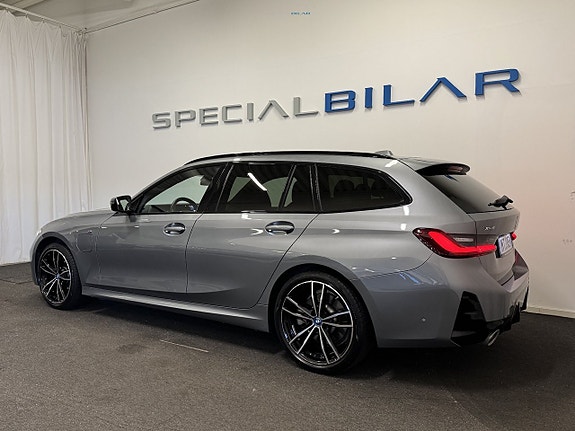 BMW 330e 3 of 24