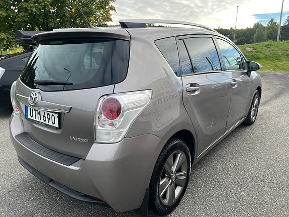 Toyota Verso 3 of 11