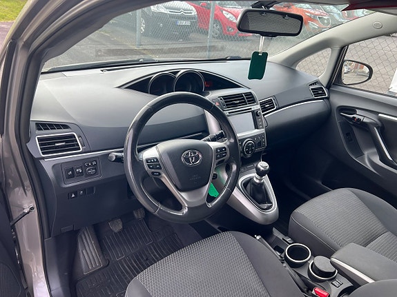 Toyota Verso 5 of 11