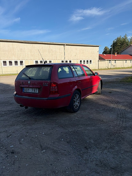 Skoda Octavia 3 of 4
