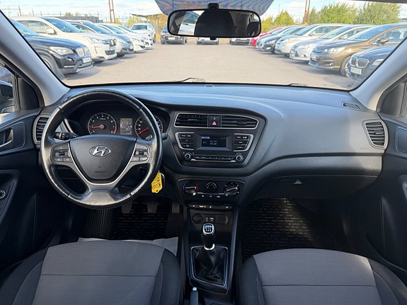 Hyundai i20 18 of 23