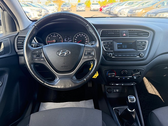 Hyundai i20 20 of 23