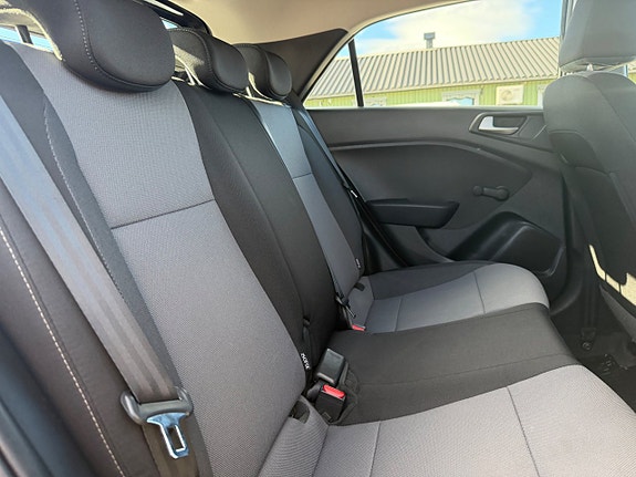 Hyundai i20 14 of 23