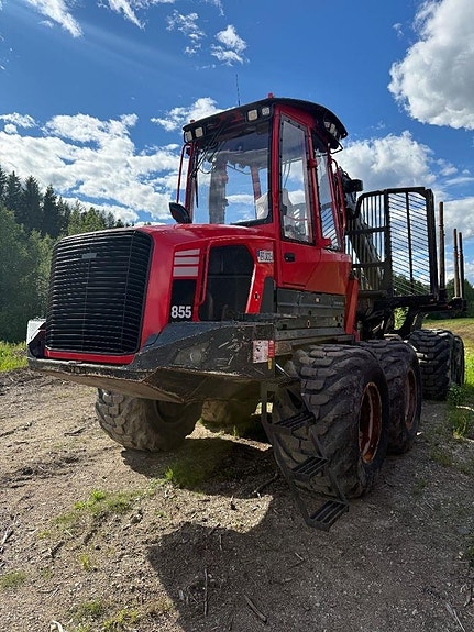 Komatsu 855