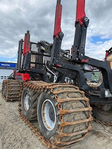 Komatsu 895 2 of 7