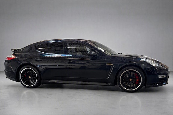 Porsche Panamera Turbo 4 of 19