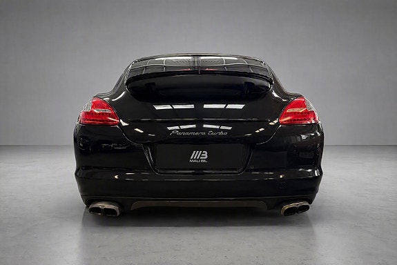 Porsche Panamera Turbo 8 of 19