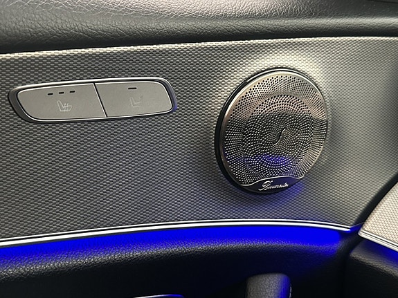 Mercedes-Benz E200 19 of 30