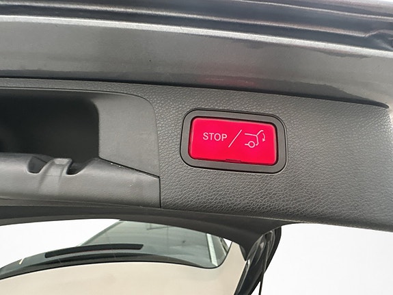 Mercedes-Benz E200 12 of 30
