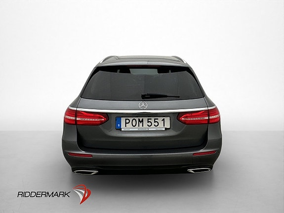 Mercedes-Benz E200 6 of 30