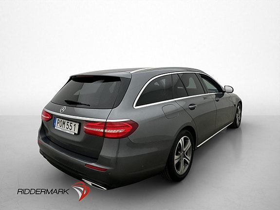Mercedes-Benz E200 8 of 30