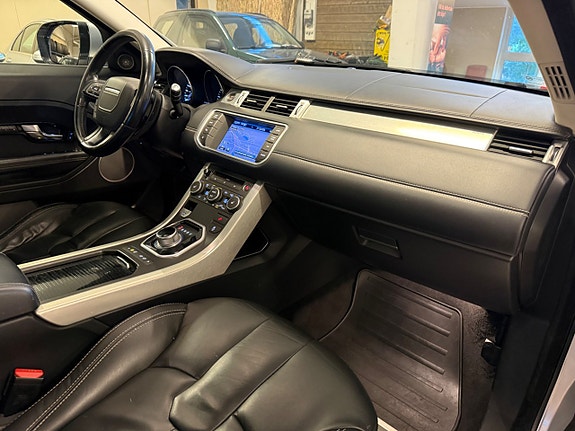 Land Rover Range Rover Evoque 11 of 22
