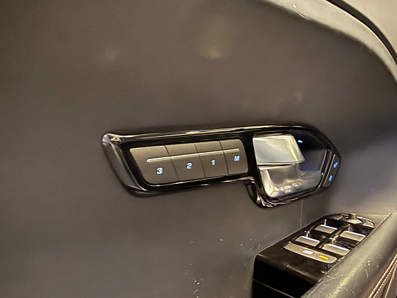 Land Rover Range Rover Evoque 15 of 22