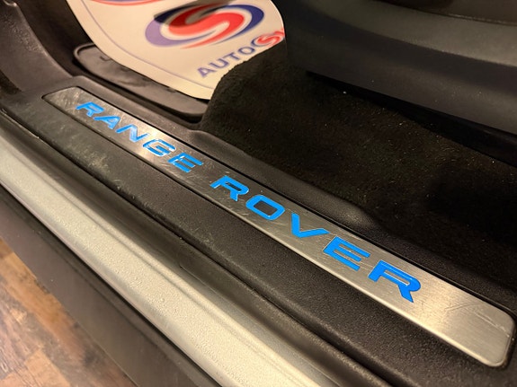 Land Rover Range Rover Evoque 17 of 22