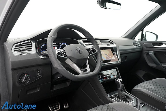 Volkswagen Tiguan 12 of 24