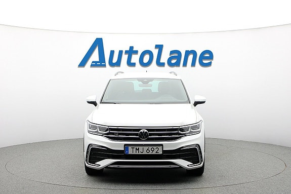 Volkswagen Tiguan 3 of 24