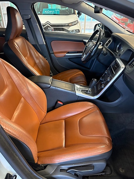 Volvo S60 6 of 11