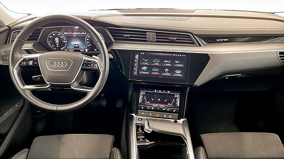 Audi Q8 e-tron 10 of 19