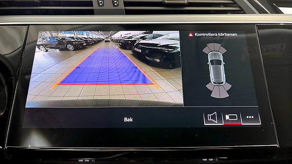 Audi Q8 e-tron 15 of 19