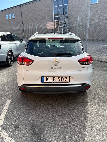 Renault Clio 2 of 6