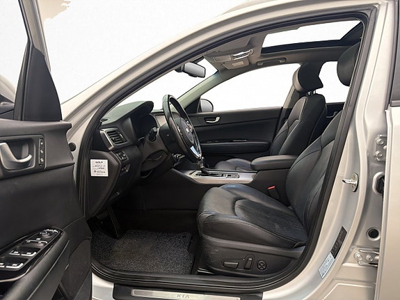 Kia Optima 12 of 30