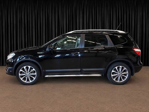 Nissan Qashqai+2 2 of 20