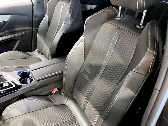 Peugeot 5008 5 of 15