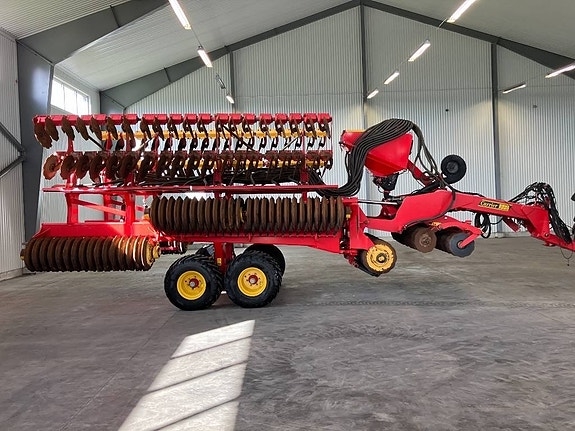 Väderstad Carrier 1225 + Biodrill 4 of 7