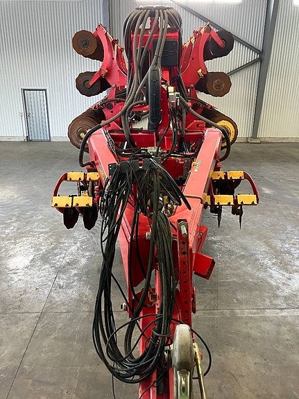 Väderstad Carrier 1225 + Biodrill 6 of 7