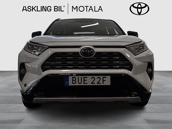 Toyota RAV4 6 of 11